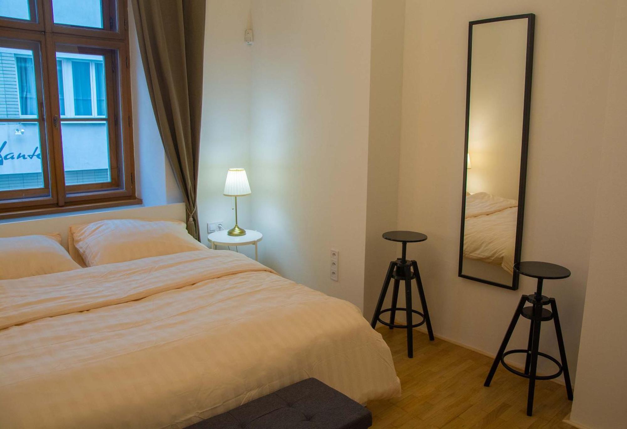 New City Centre Garden Apartment - Central Location Praha Exteriér fotografie